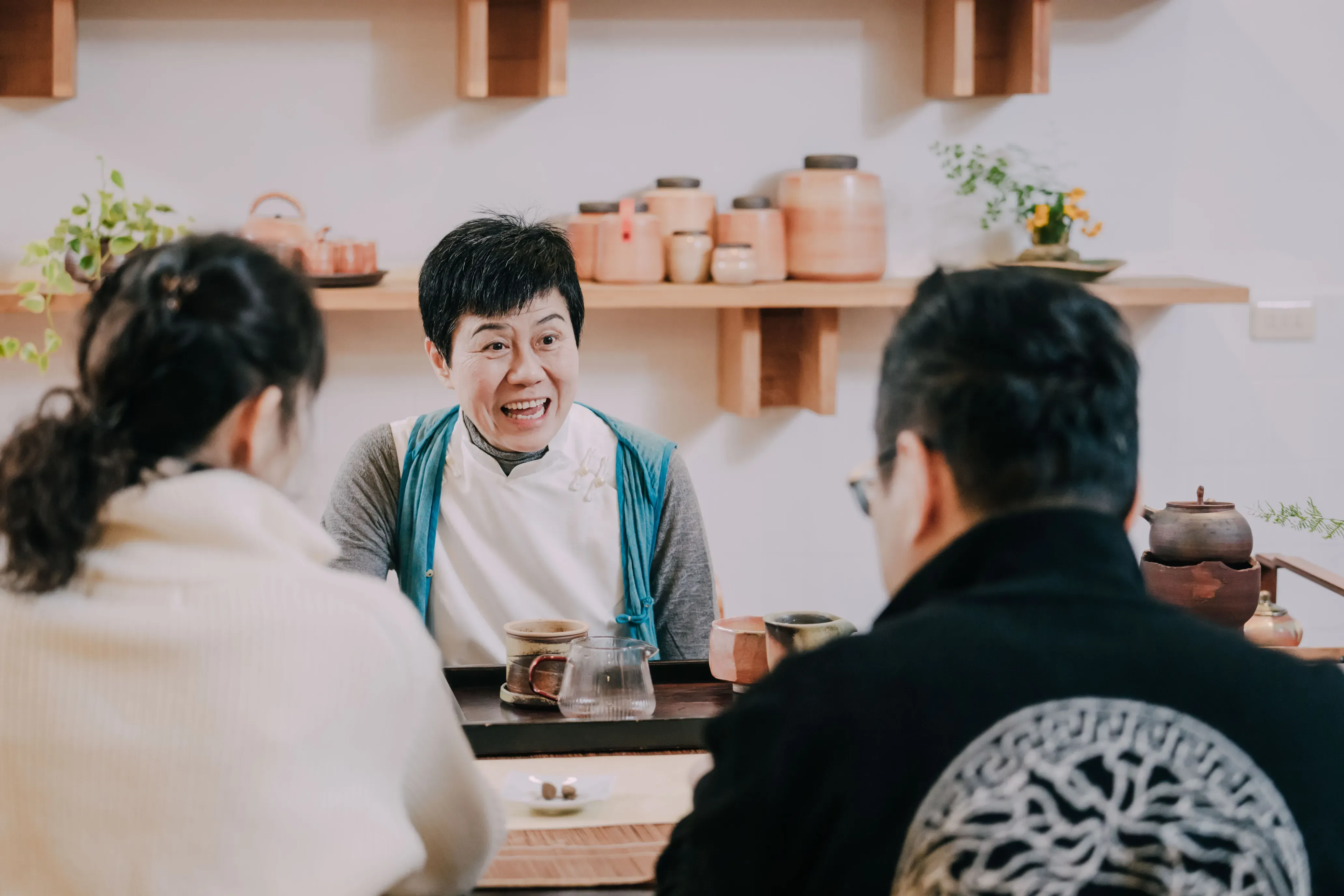 美玉姊進行酸柑茶文化導覽介紹