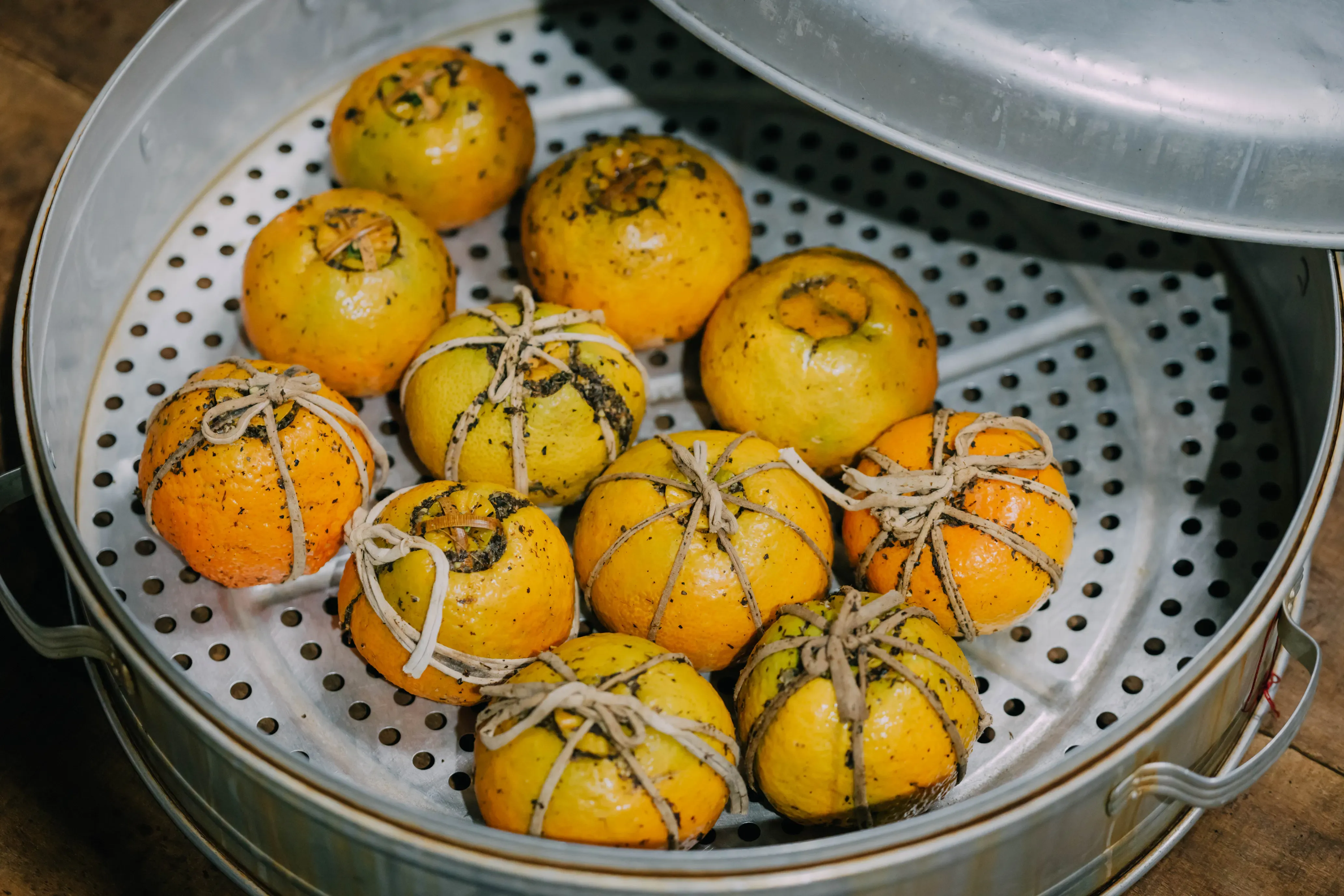 酸柑茶做法 - 大火蒸煮